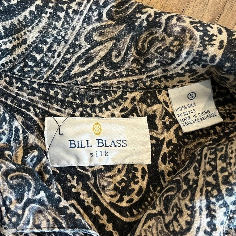 BILL BLASS vintage silk paisley short sleeve button down, size small - Picture 2 of 4